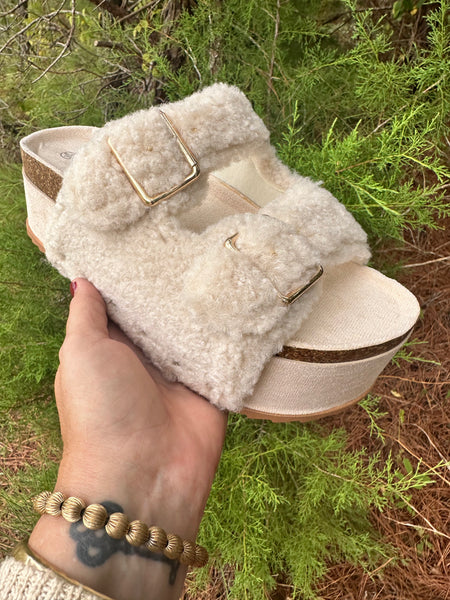 Blowout Flatform - Ivory Fur