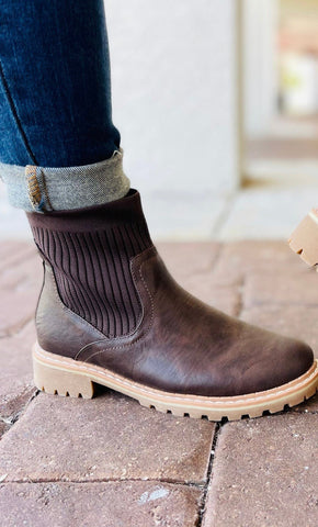 Cabin Fever Bootie - Brown