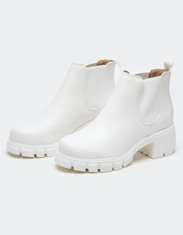 Seize Bootie in White